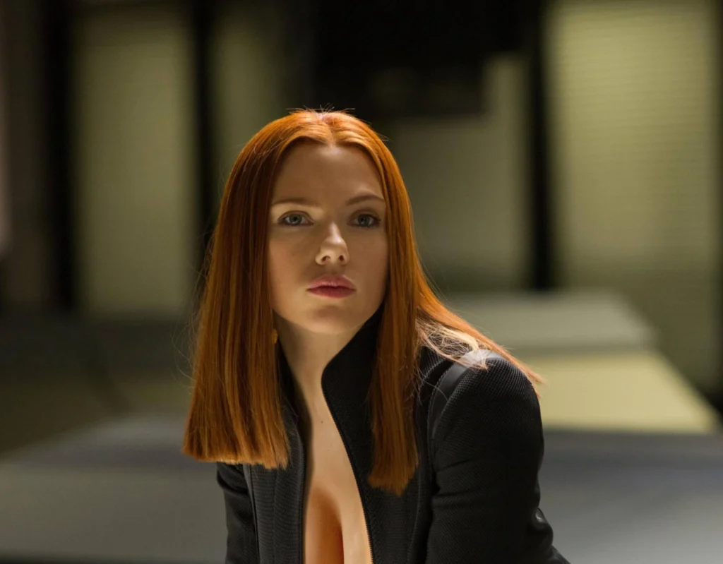 Scarlett Johansson como Viúva Negra (Black Widow)