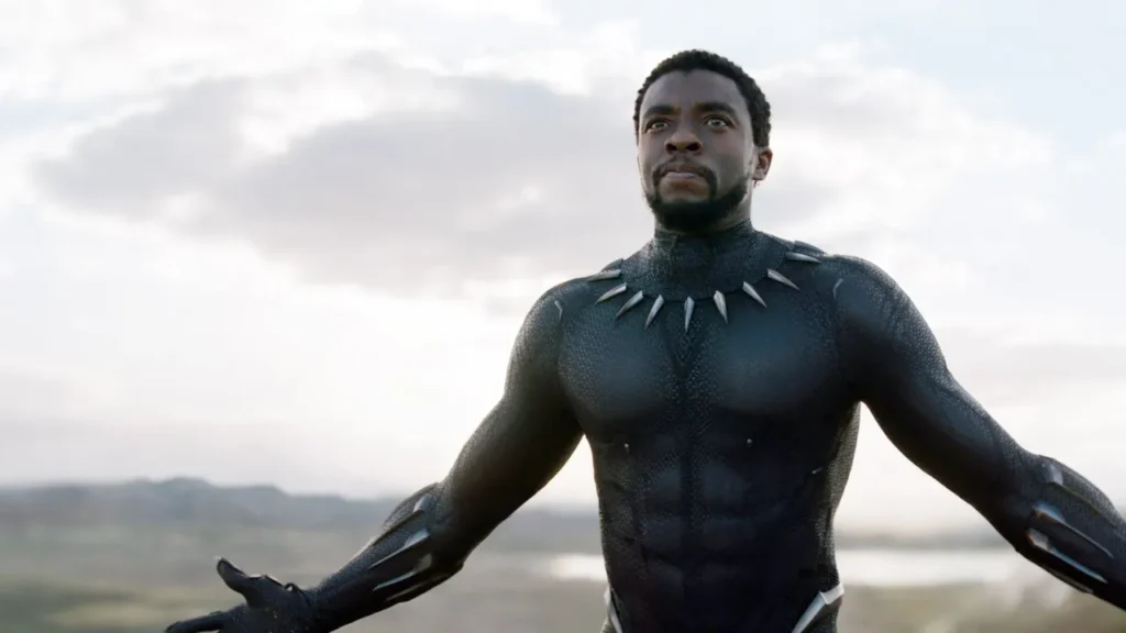 Chadwick Boseman como Pantera Negra na Marvel