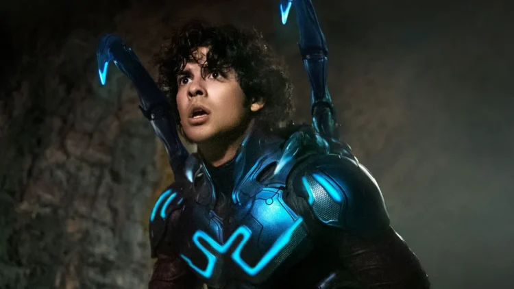 Xolo Maridueña como Jaime Reyes (Besouro Azul)